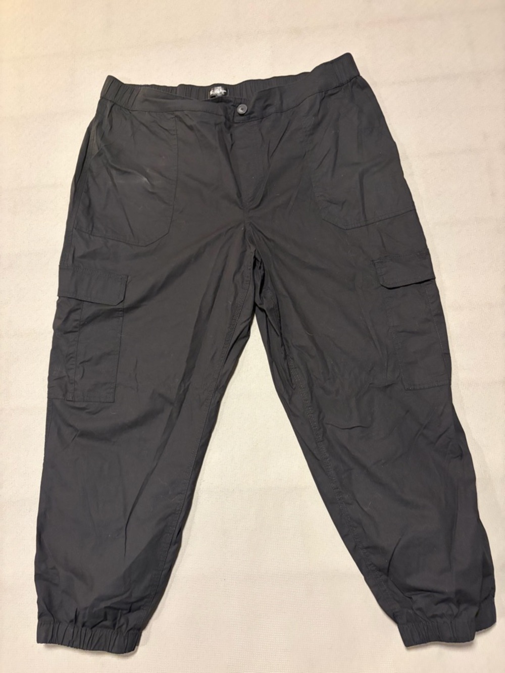 Classic Women's Cargo Jogger Pants - Black